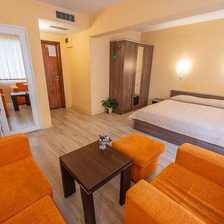 Family Hotel Gran Ivan Varna ภายนอก รูปภาพ