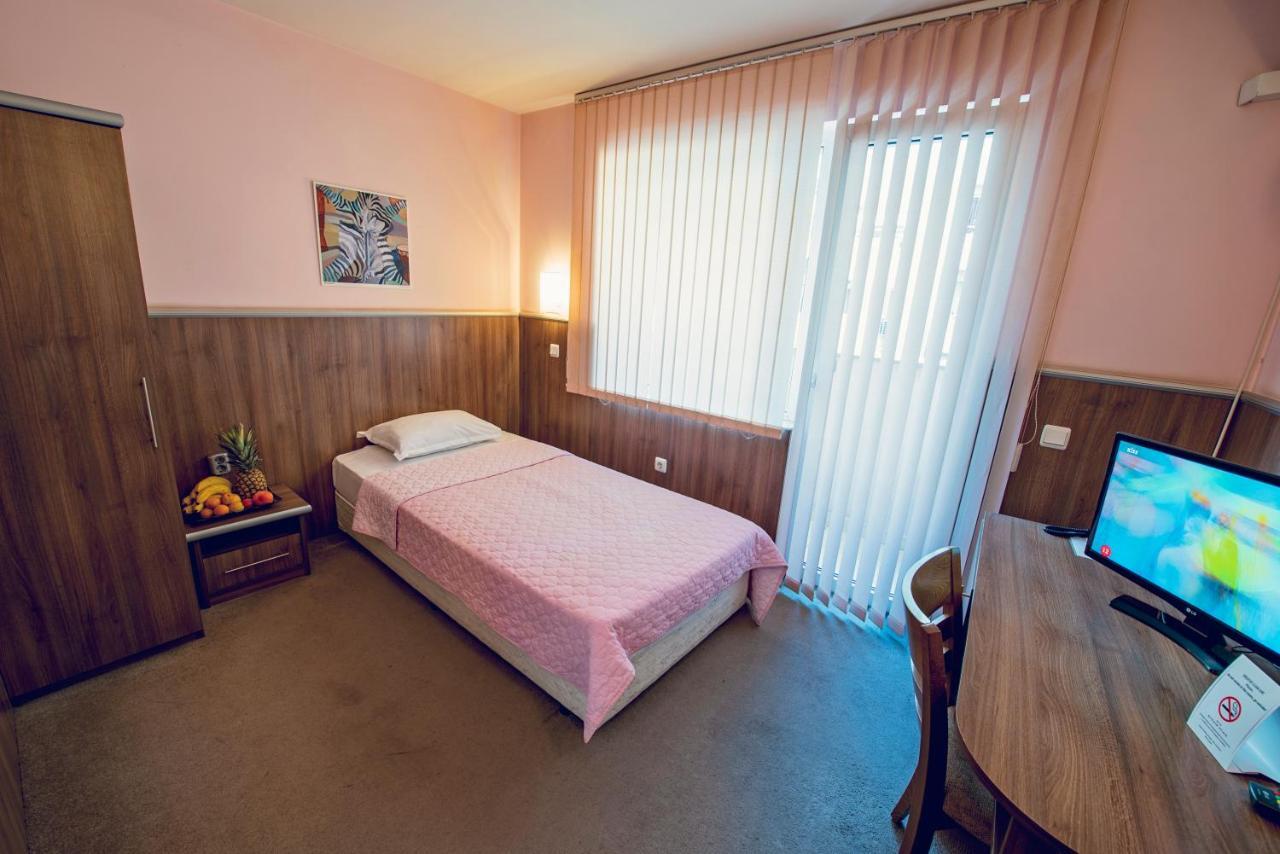 Family Hotel Gran Ivan Varna ภายนอก รูปภาพ