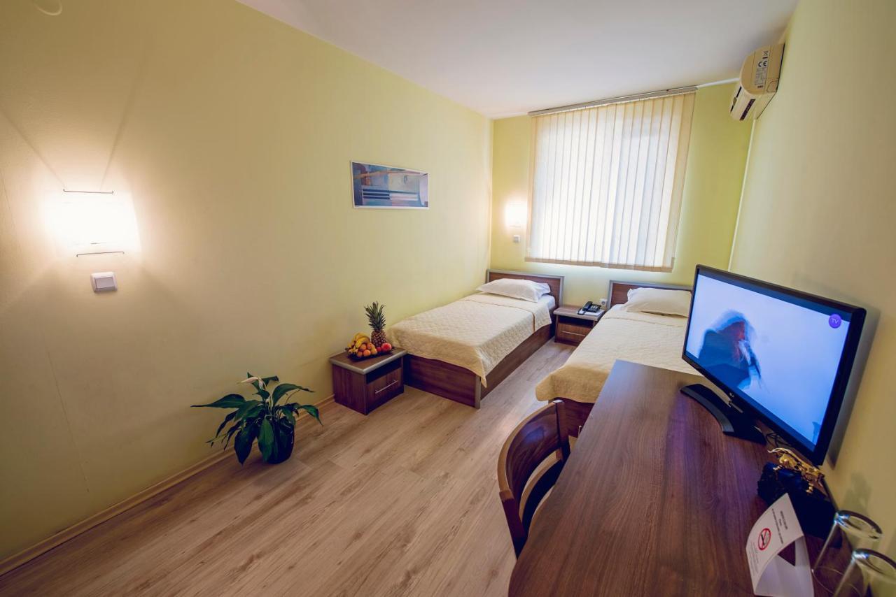 Family Hotel Gran Ivan Varna ภายนอก รูปภาพ