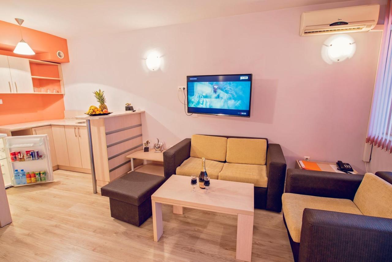 Family Hotel Gran Ivan Varna ภายนอก รูปภาพ