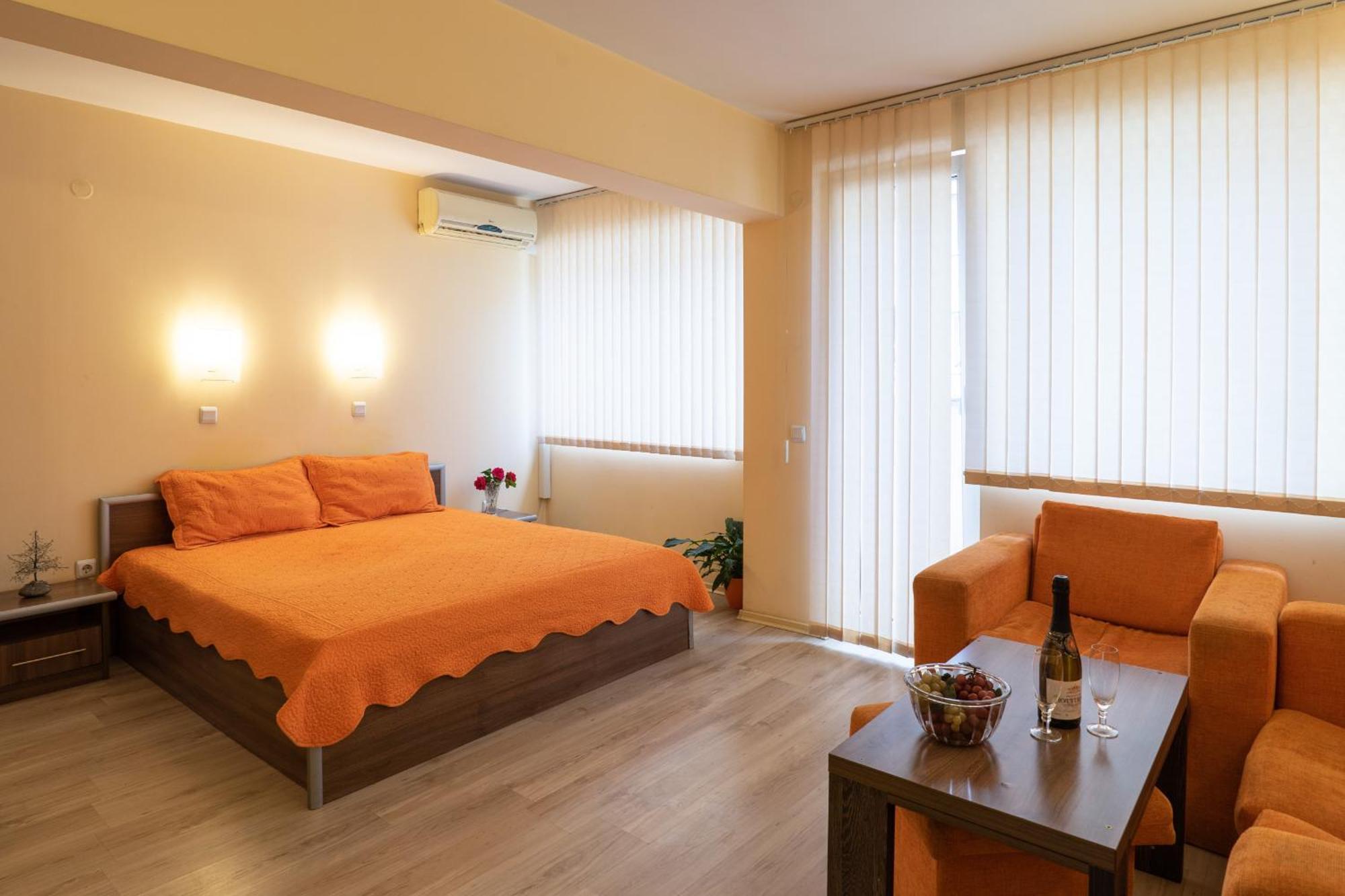 Family Hotel Gran Ivan Varna ภายนอก รูปภาพ