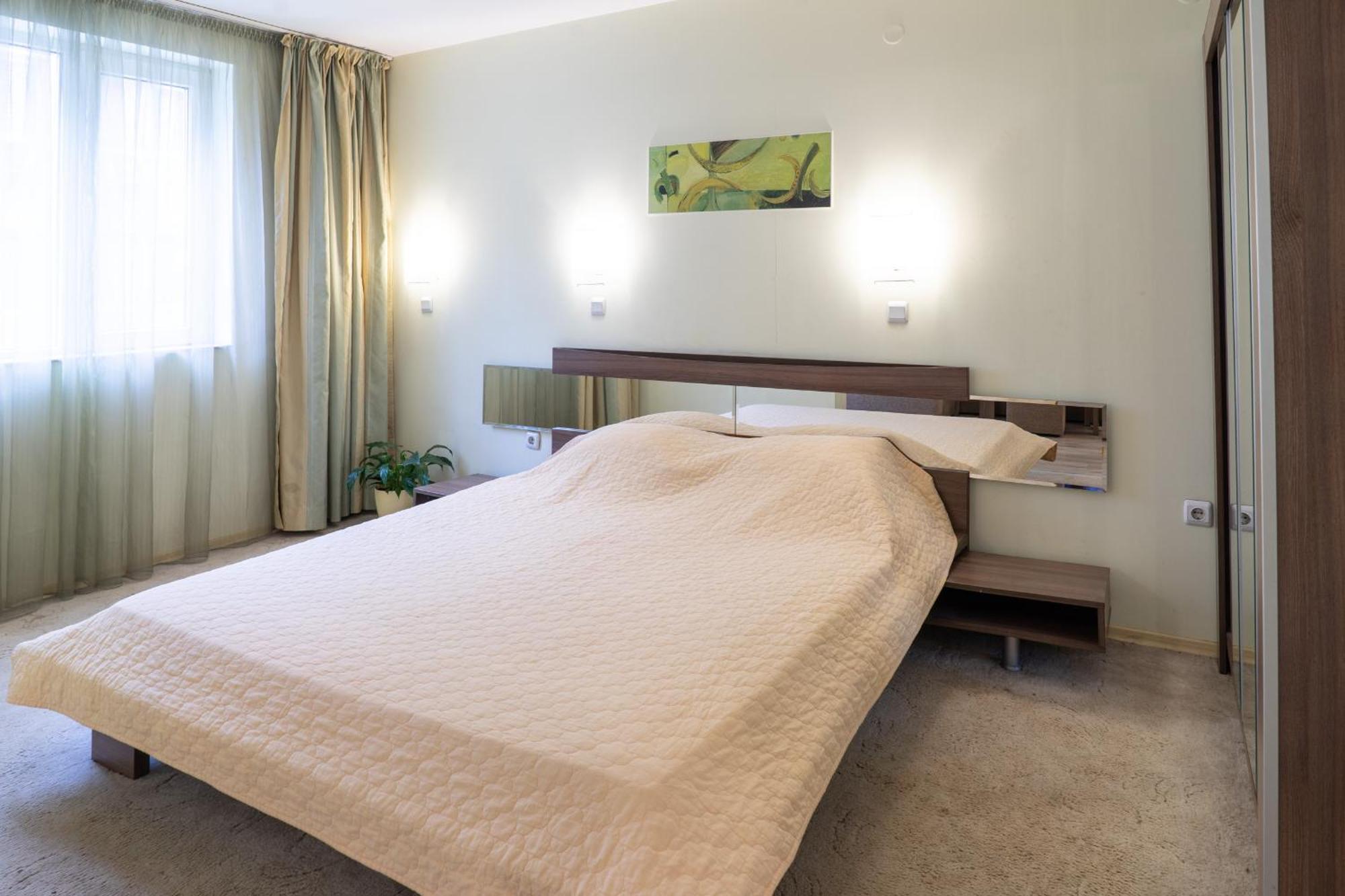 Family Hotel Gran Ivan Varna ภายนอก รูปภาพ